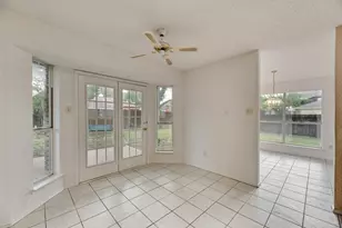 2871 Red Oak Dr, Grand Prairie, TX 75052 - Photo 8