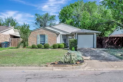 4745 Rose Of Sharon Lane, Fort Worth, TX 76137 - Photo 2