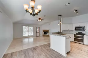 102 Canyon Ct, Waxahachie, TX 75167 - Photo 10