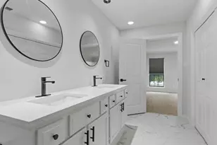 2906 Sunset Point Ln, Carrollton, TX 75007 - Photo 18
