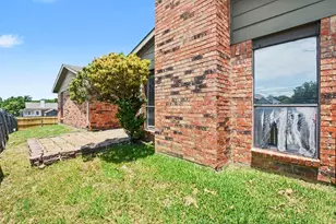 2201 Jackson Cir, Carrollton, TX 75006 - Photo 28