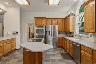 7612 Oak Knoll Dr, North Richland Hills, TX 76182 - Photo 8