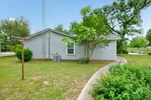 511 Old Center Church Rd, Whitesboro, TX 76273 - Photo 6