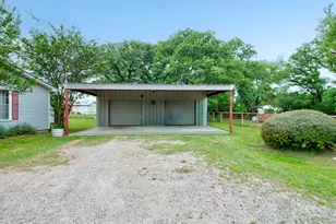 511 Old Center Church Rd, Whitesboro, TX 76273 - Photo 2