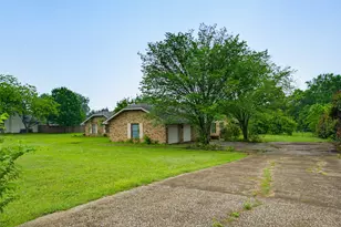 220 Green Ridge Dr, Double Oak, TX 75077 - Photo 2
