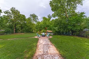 809 S Lamar St, Weatherford, TX 76086 - Photo 24
