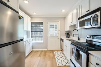 10220 Regal Oaks Drive #D, Dallas, TX 75230 - Photo 4