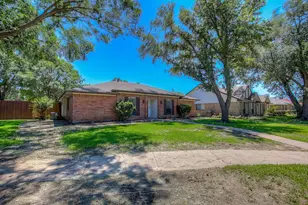 1642 Belltower Dr, Lewisville, TX 75067 - Photo 4