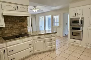 7145 Crooked Oak Dr, Dallas, TX 75248 - Photo 6