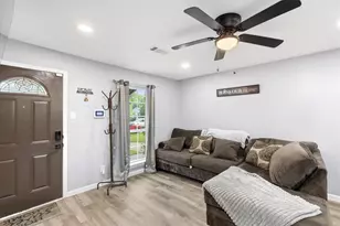 6331 Fenway St, Dallas, TX 75217 - Photo 2