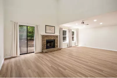 6702 E Northwest Highway, Dallas, TX 75231 - Photo 12