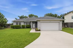 6732 Basswood Dr, Fort Worth, TX 76135 - Photo 2