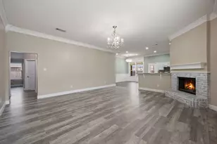 460 Cranbrook Ln, Grand Prairie, TX 75052 - Photo 4