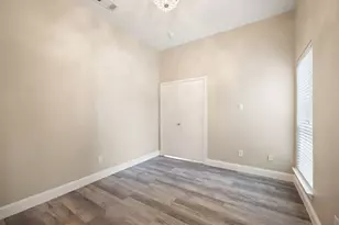 460 Cranbrook Ln, Grand Prairie, TX 75052 - Photo 22