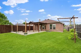 460 Cranbrook Ln, Grand Prairie, TX 75052 - Photo 34