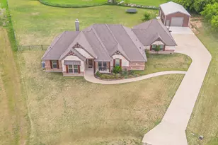 146 Buddy Ct, Millsap, TX 76066 - Photo 2