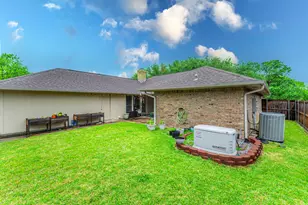 1500 Sunnyslope Dr, Carrollton, TX 75007 - Photo 24