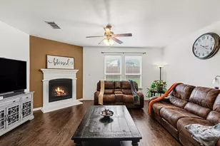 820 Lake Sierra Wy, Little Elm, TX 75068 - Photo 2