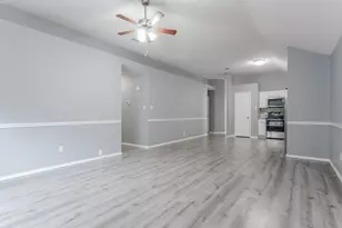 3206 Weirgate Ct, Grand Prairie, TX 75052 - Photo 6