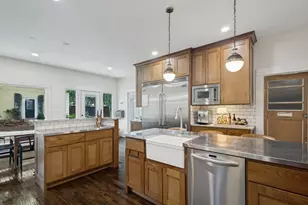 716 W Oak St, Denton, TX 76201 - Photo 14