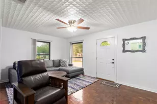 1109 N Jim Miller Rd, Dallas, TX 75217 - Photo 2