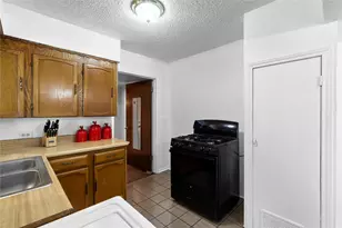 1109 N Jim Miller Rd, Dallas, TX 75217 - Photo 10