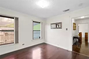 1109 N Jim Miller Rd, Dallas, TX 75217 - Photo 14