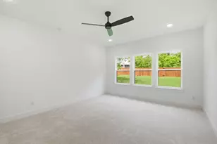 521 W Walker St, Denison, TX 75020 - Photo 30