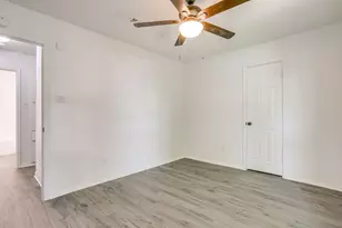 113 Quail Creek Dr, Crowley, TX 76036 - Photo 36