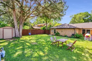 2949 Maydelle Ln, Farmers Branch, TX 75234 - Photo 14