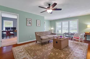 2949 Maydelle Ln, Farmers Branch, TX 75234 - Photo 6