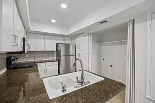18040 Midway Rd, Dallas, TX 75287 - Photo 12