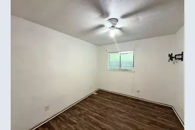 1233 Steinburg Lane, Fort Worth, TX 76134 - Photo 10