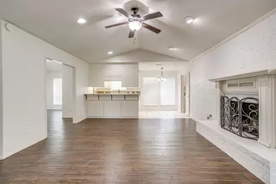 802 Shady Creek Drive, Cleburne, TX 76033 - Photo 22