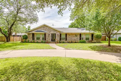 802 Shady Creek Drive, Cleburne, TX 76033 - Photo 4