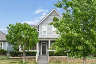 1017 Gardenia St, Carrollton, TX 75007 - Photo 2