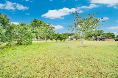 209 Alesha Road, Red Oak, TX 75154 - Photo 4