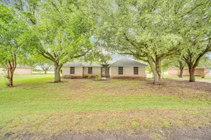 209 Alesha Rd, Red Oak, TX 75154 - Photo 2