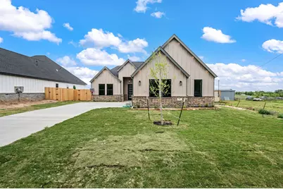 806 N Avenue E, Springtown, TX 76082 - Photo 2