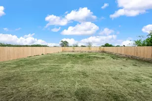 806 N Ave E, Springtown, TX 76082 - Photo 22