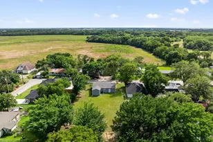 2020 Laura St, Caddo Mills, TX 75135 - Photo 4