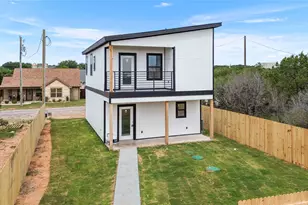 2222 Cedarwood Trail, Granbury, TX 76048 - Photo 16