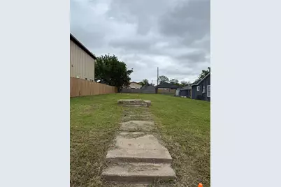 1423 Hendricks Avenue, Dallas, TX 75216 - Photo 1