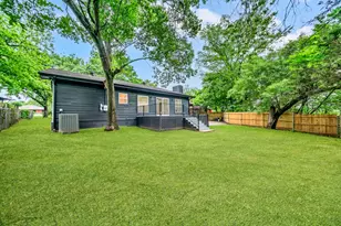 831 Glen Arbor Dr, Dallas, TX 75241 - Photo 36