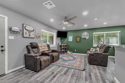 408 Little Avenue, McGregor, TX 76657 - Photo 2