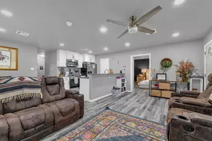 408 Little Ave, McGregor, TX 76657 - Photo 4