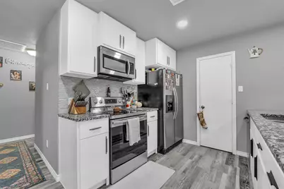408 Little Avenue, McGregor, TX 76657 - Photo 6