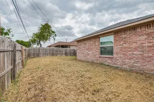 1939 Naira Dr, Dallas, TX 75217 - Photo 22
