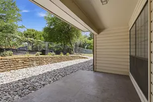 2505 Wedglea Dr, Dallas, TX 75211 - Photo 24