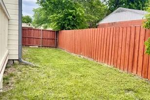 414 Goodyear St, Irving, TX 75062 - Photo 26